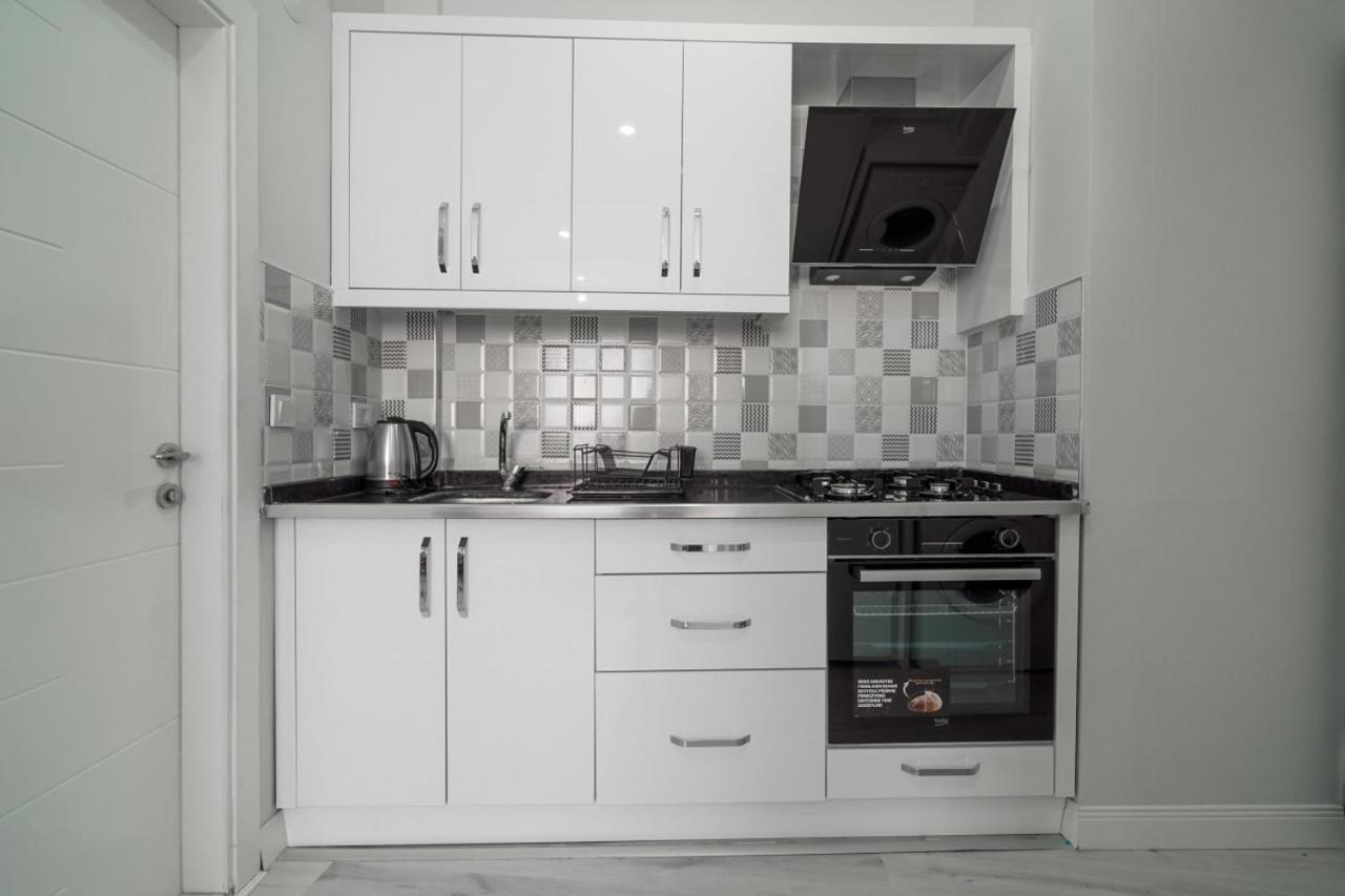 Apartamento Charming And Central Flat Near Beach In Muratpasa Antalya Exterior foto